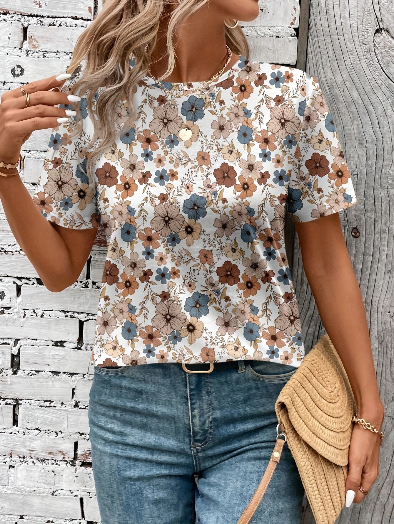 Bett – Smickrande och följsam t-shirt med lätt stretch