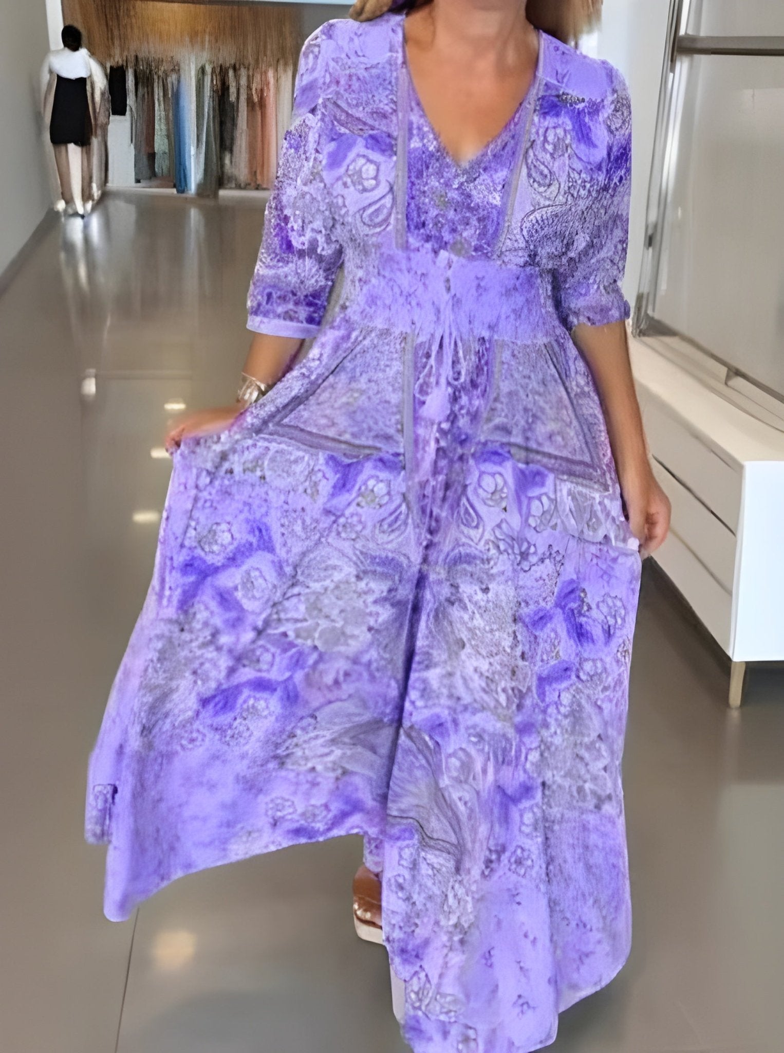 Sarah - Stilren klänning med vackra detaljer