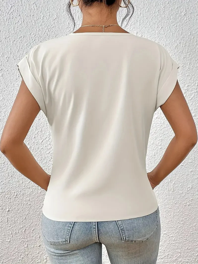 Jada - Elegant T-shirt med V-ringning
