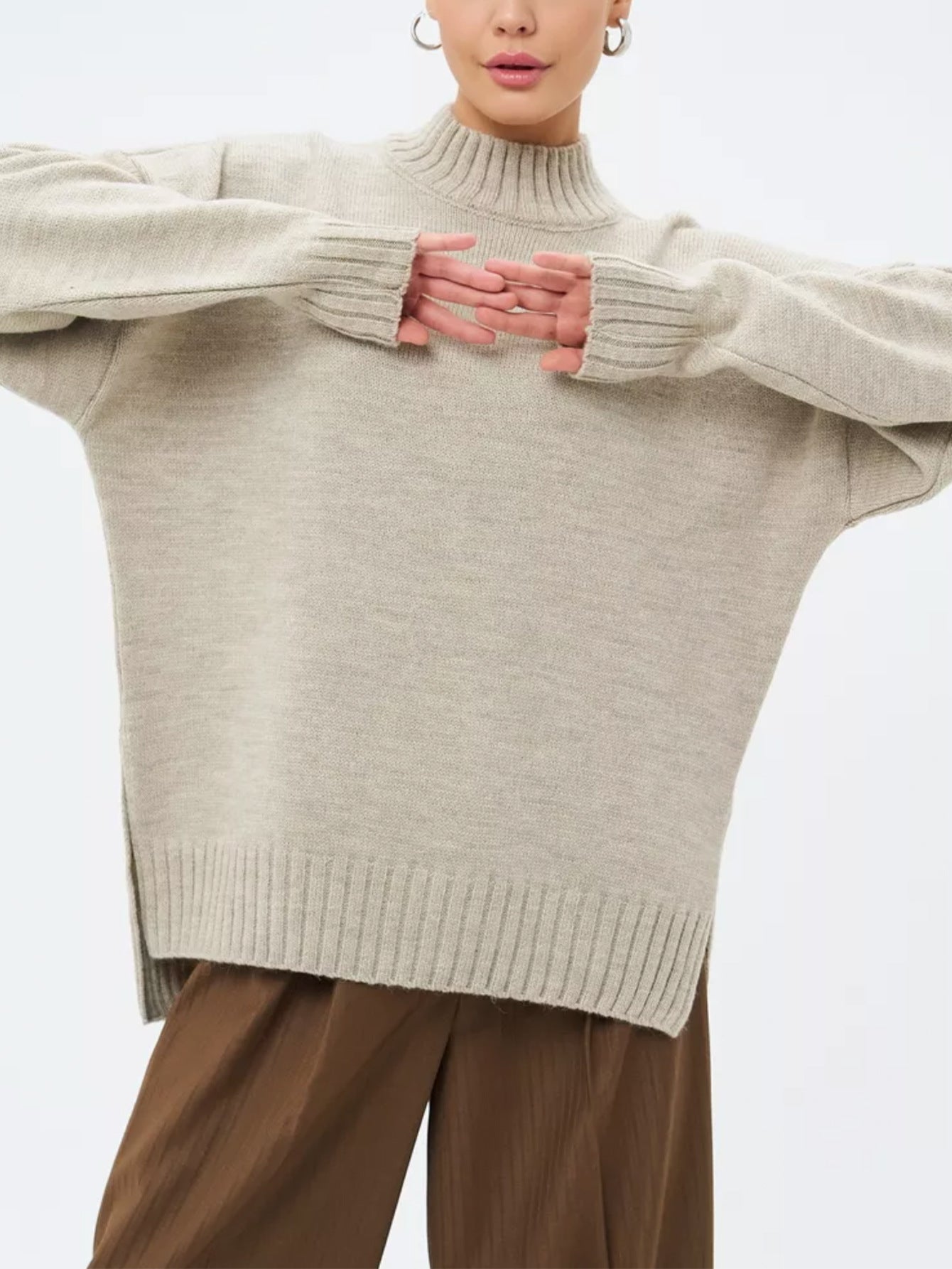Kvinnors Pullover Tröja – Oversized Passform – Ribbad Stickning – Semi-Hög Hals – Sänkt Axelsöm