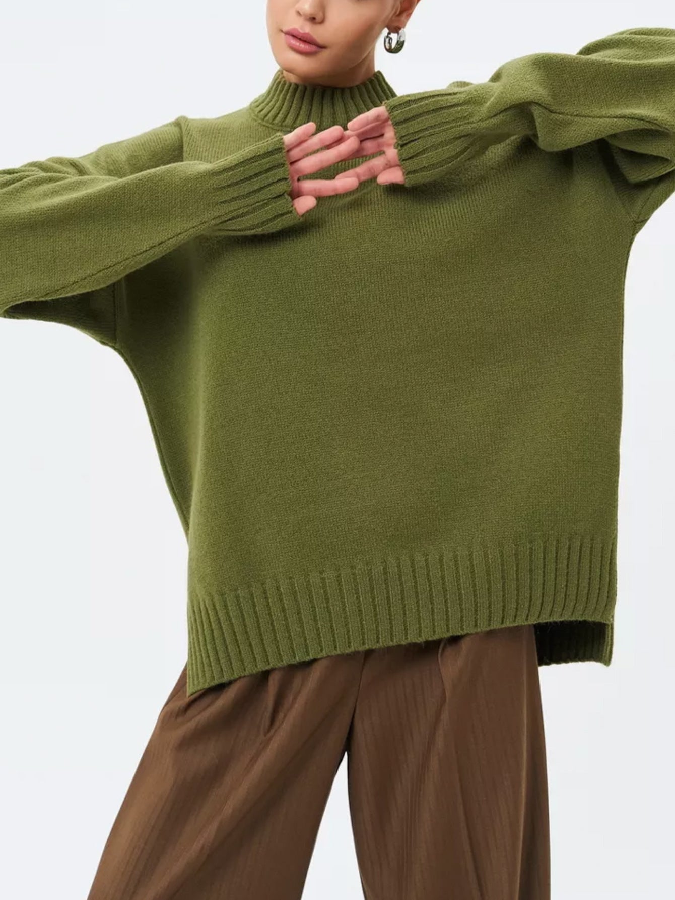 Kvinnors Pullover Tröja – Oversized Passform – Ribbad Stickning – Semi-Hög Hals – Sänkt Axelsöm