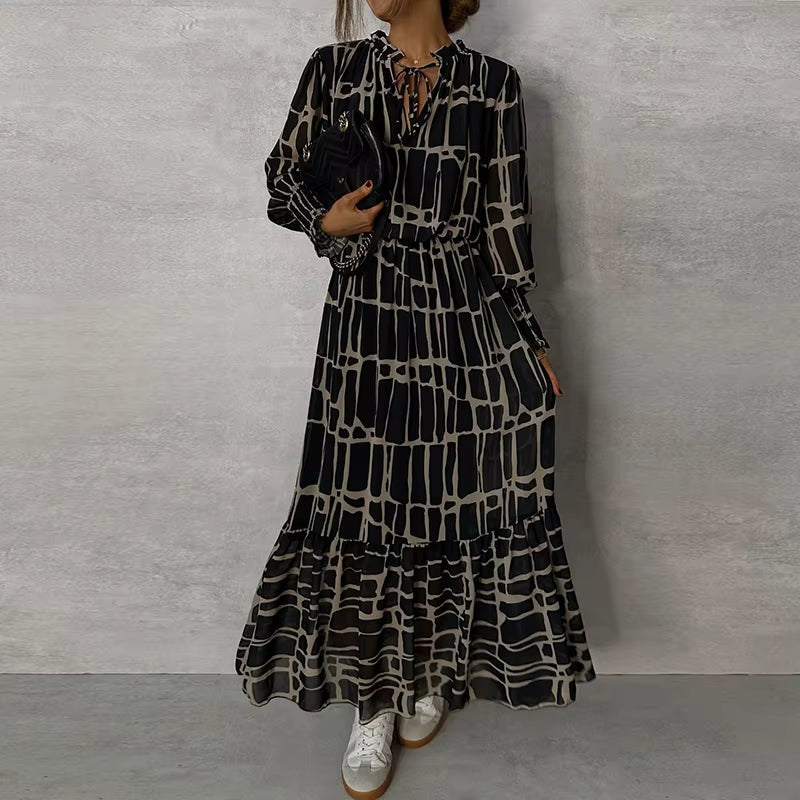 Estrid – Elegant långklänning med vintagekänsla