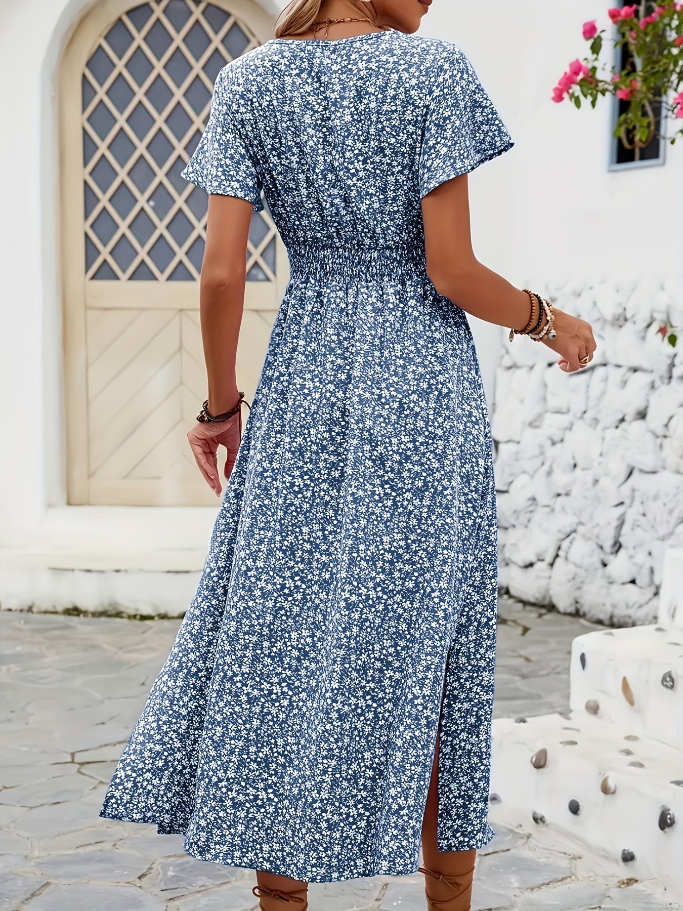 Elena – Lätt och elegant sommarklänning