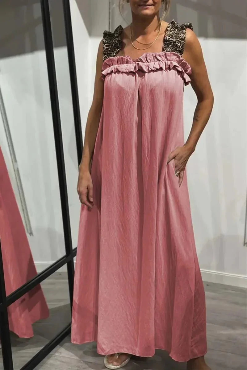 Helen – Djärv och elegant leopardmönstrad klänning