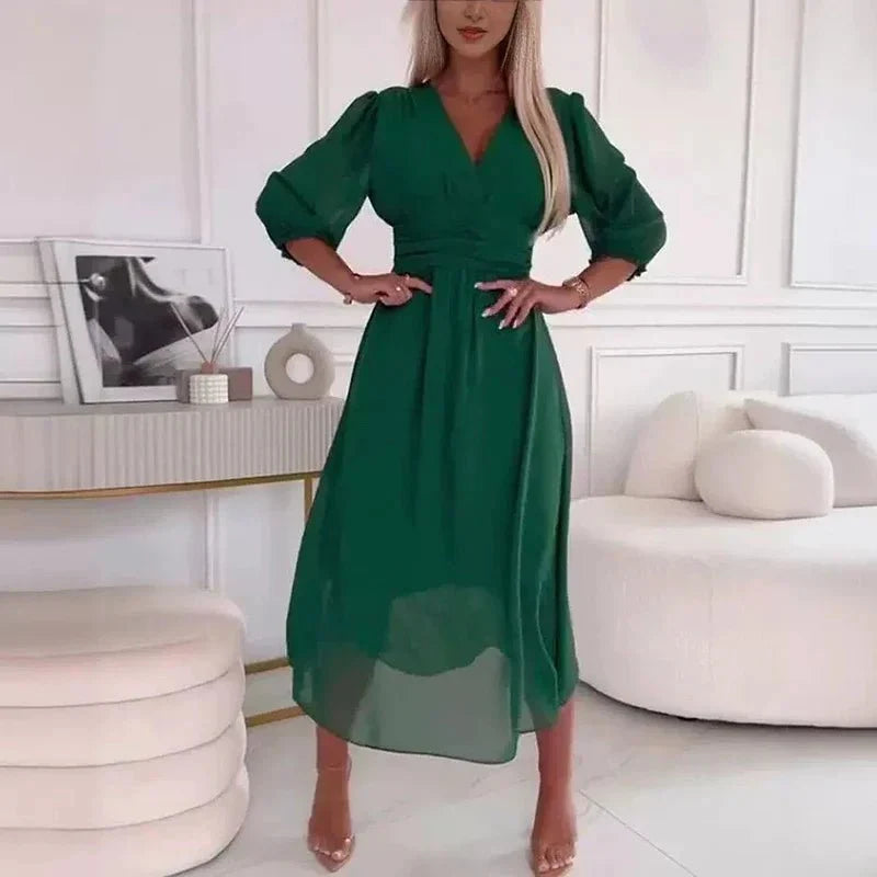 Helena – Lätt och elegant klänning för alla tillfällen